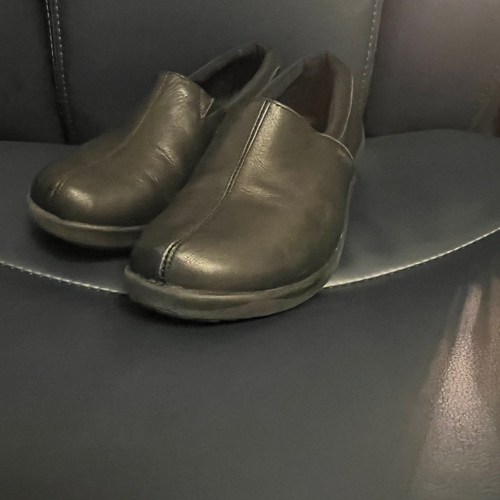 Sketchers Relaxed Fit Memory Foam Women’s Shoe